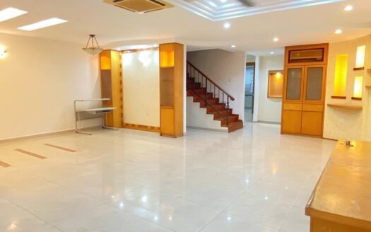 DOUBLE-STOREY TERRACE HOUSE NEAR QUEENSBAY MALL