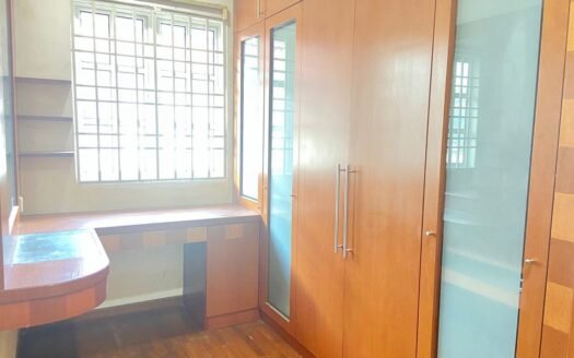 DOUBLE-STOREY TERRACE HOUSE NEAR QUEENSBAY MALL