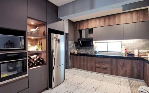 SEMI-DETACHED @ TANJUNG BUNGAH – TASTEFULLY RENOVATED & FULLY FURNISHED