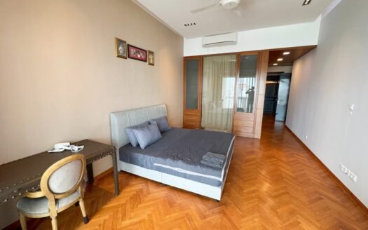 THE SUITES @ WATERSIDE STRAITS QUAY