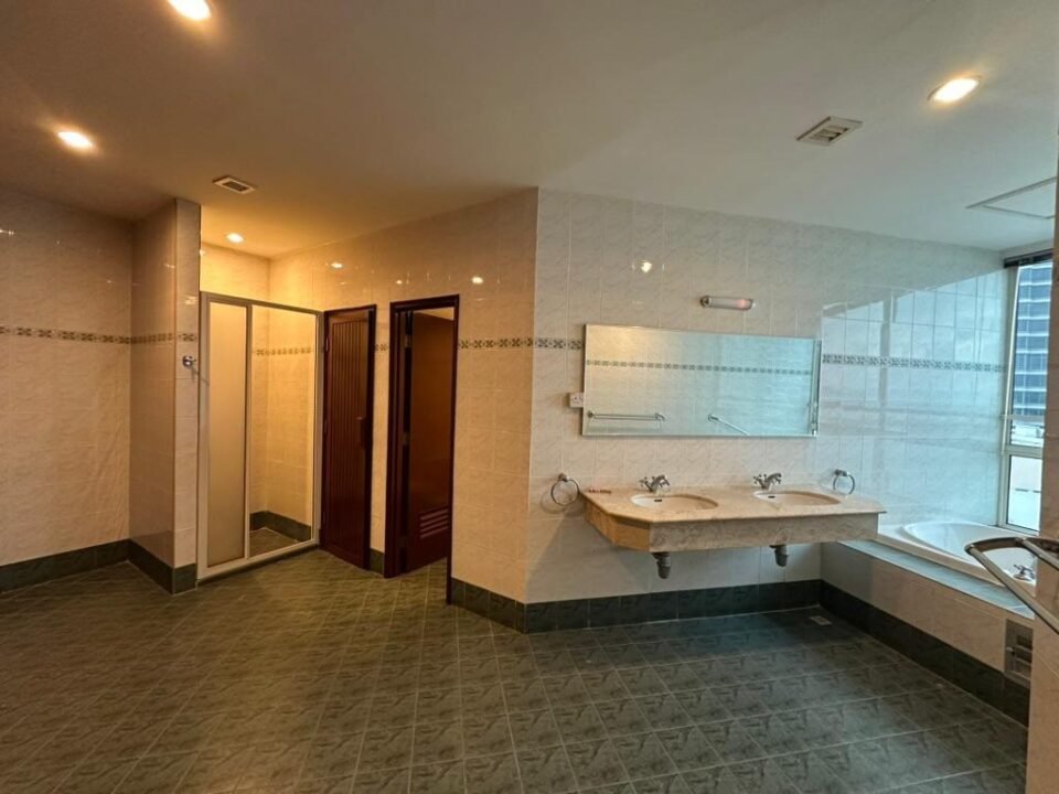 Gurney Beach Resort @ Gurney Drive