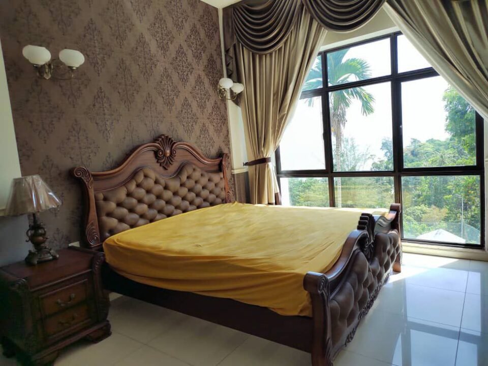 MOONLIGHT BAY CONDOVILLA @ BATU FERRINGHI