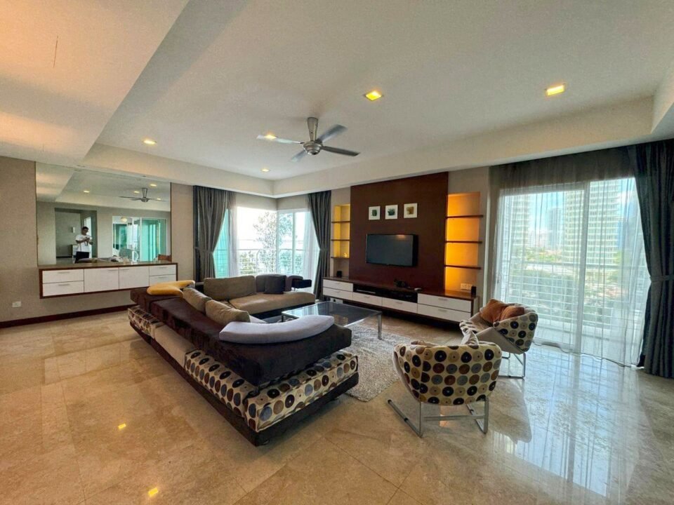Gurney 11 Condo @ Gurney Drive