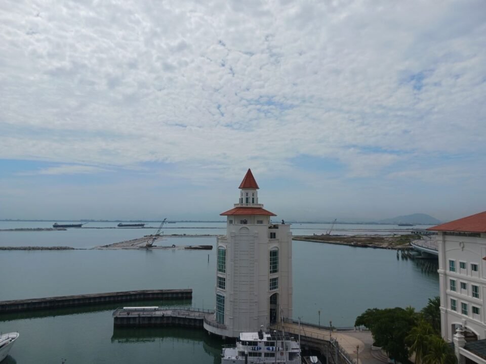Straits Quay Suites @ Quayside, Tanjung Tokong