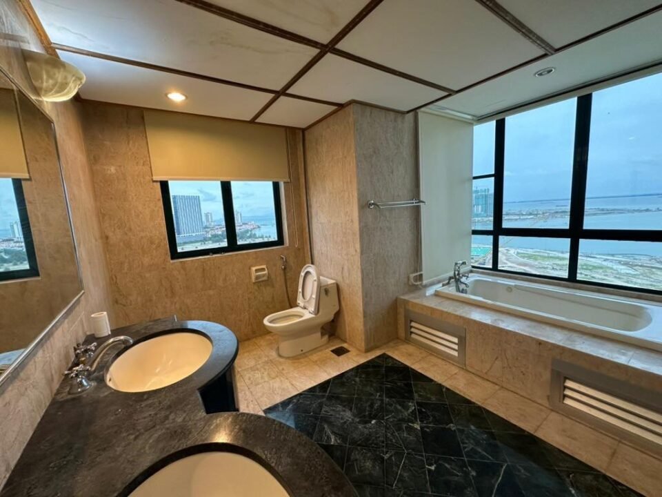 The Regency @ Gurney Drive